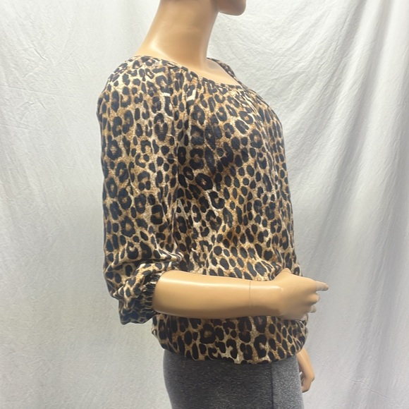 MICHAEL Michael Kors Cheetah Print Pullover 3/4 Sleeve Top - Picture 4 of 9